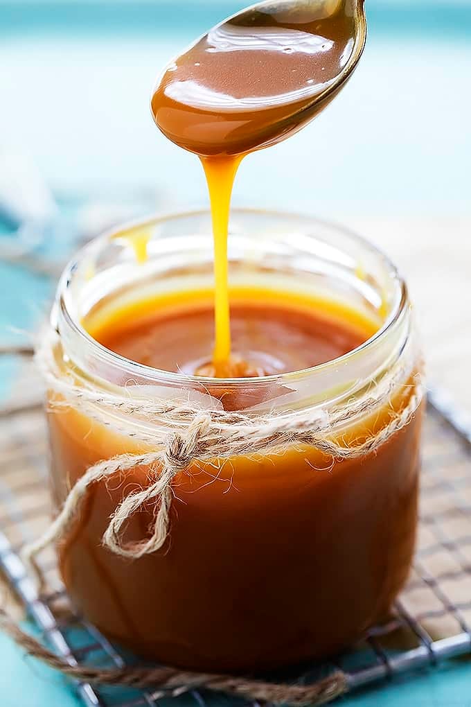Easy Homemade Caramel Sauce {salted or unsalted} | Creme De La Crumb