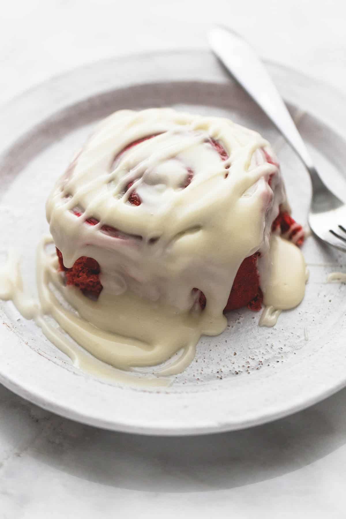 Red Velvet Cinnamon Rolls with Brown Butter Cream Cheese Frosting ...