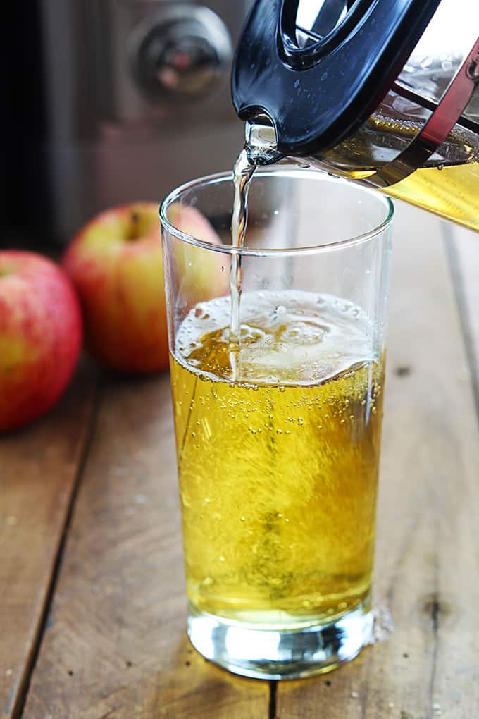 Homemade Sparkling Apple Cider + Giveaway | Creme De La Crumb