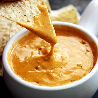 Chili's Queso (Slow Cooker Version) - Creme De La Crumb