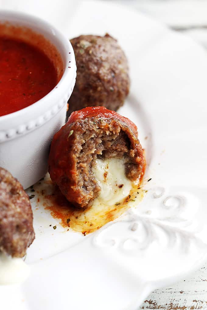 https://www.lecremedelacrumb.com/wp-content/uploads/2014/10/mozzarella-stuffed-meatballs-8.jpg