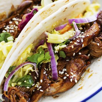 Slow Cooker koreanska BBQ fläsk Tacos