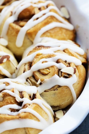 Flaky Almond Cinnamon Buns - Creme De La Crumb