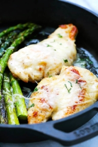 https://www.lecremedelacrumb.com/wp-content/uploads/2016/03/skillet-chicken-asparagus-3w-200x300.jpg