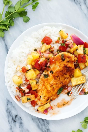 Slow Cooker Pineapple Salsa Chicken (+ video) - Creme De La Crumb