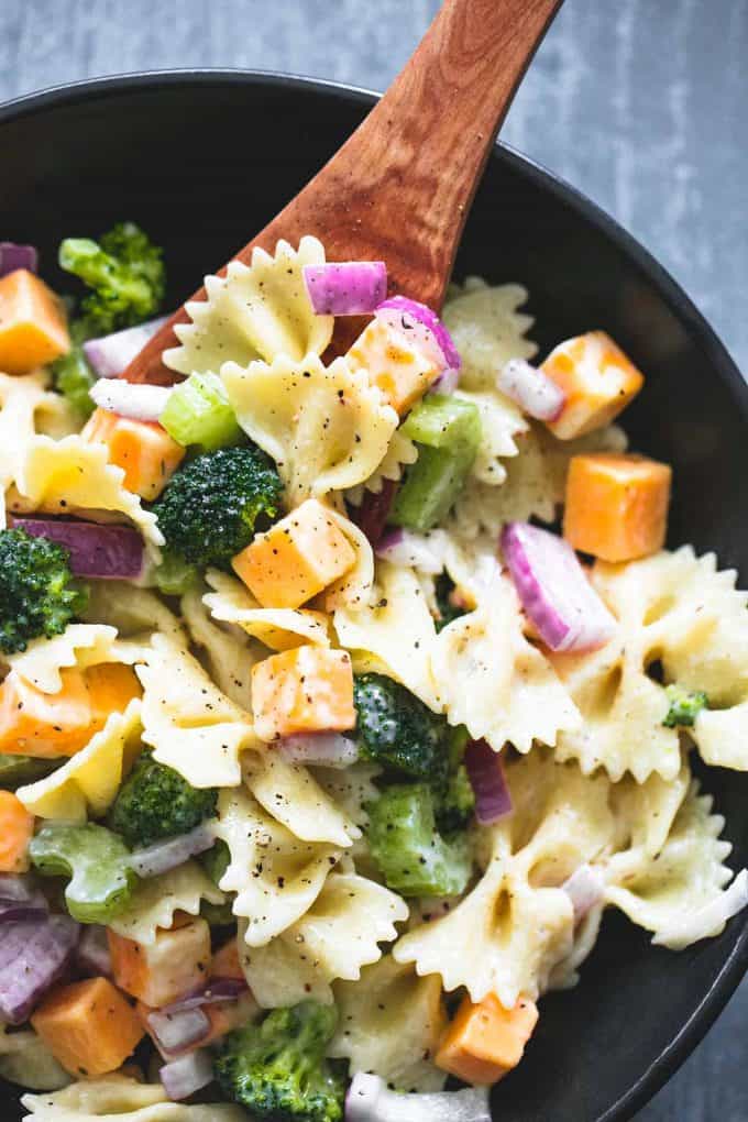 Creamy Cheddar Broccoli Salad Creme De La Crumb