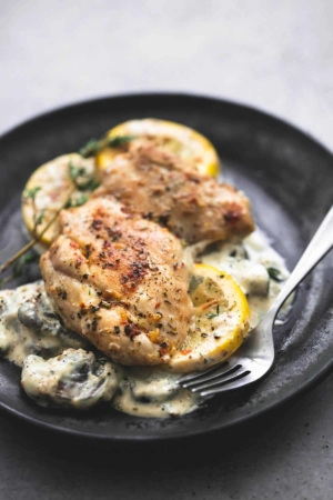 Creamy Lemon Thyme Chicken - Creme De La Crumb