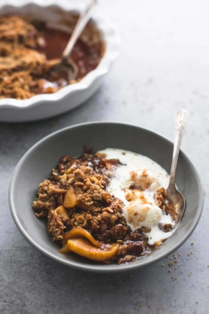 Best Easy Apple Crisp - Creme De La Crumb