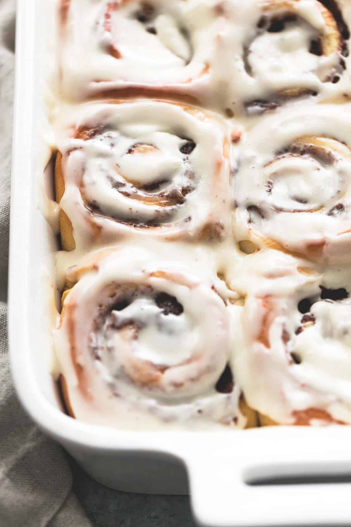 1 Hour Easy Cinnamon Rolls (with step-by-step)