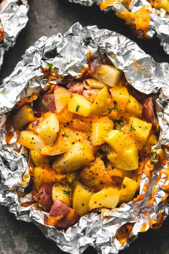 Bacon Cheddar Potatoes in Foil - Creme De La Crumb