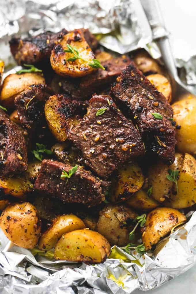 Garlic Steak and Potato Foil Packs - Creme De La Crumb