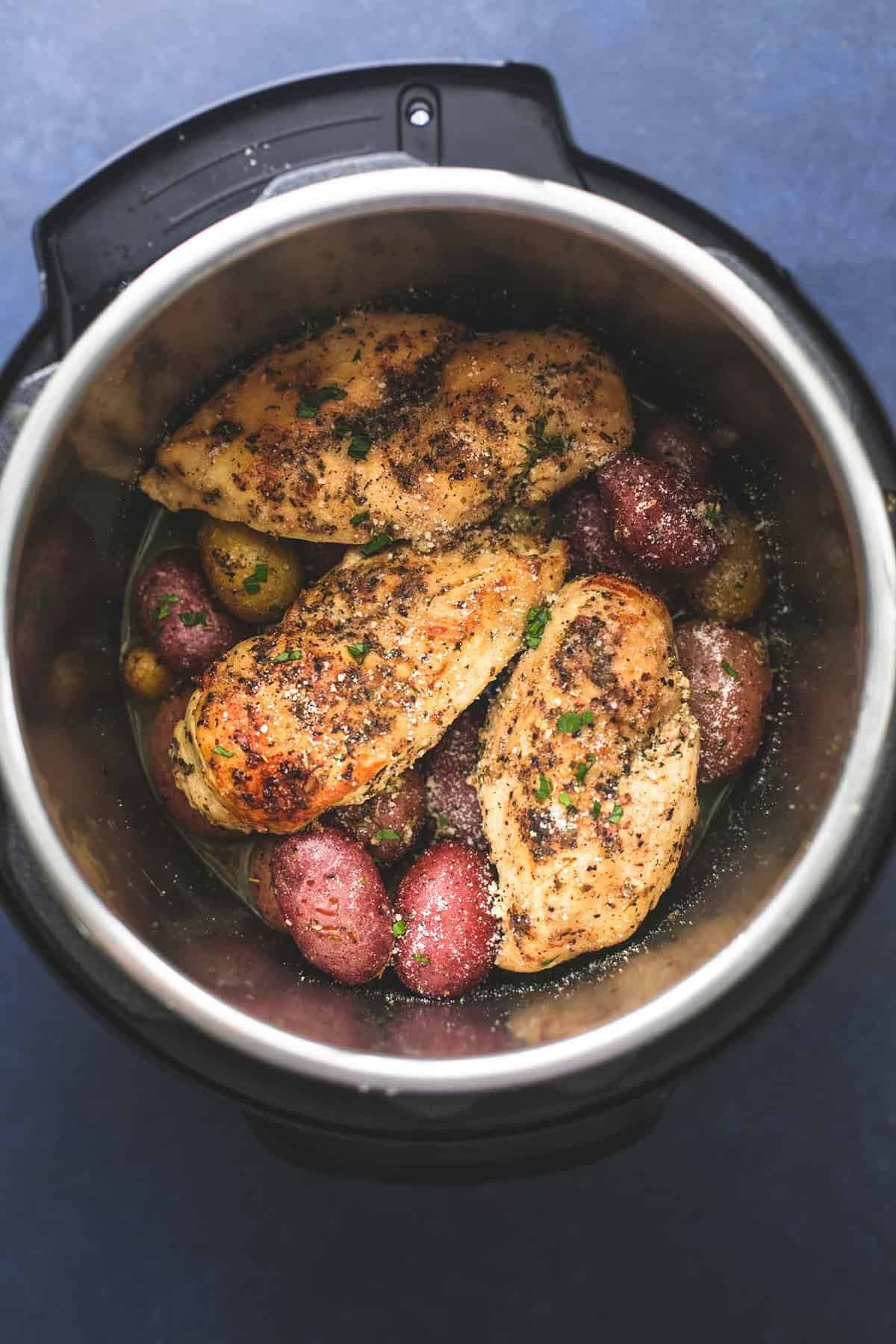 https://www.lecremedelacrumb.com/wp-content/uploads/2018/10/instant-pot-chicken-potatoes-1.jpg