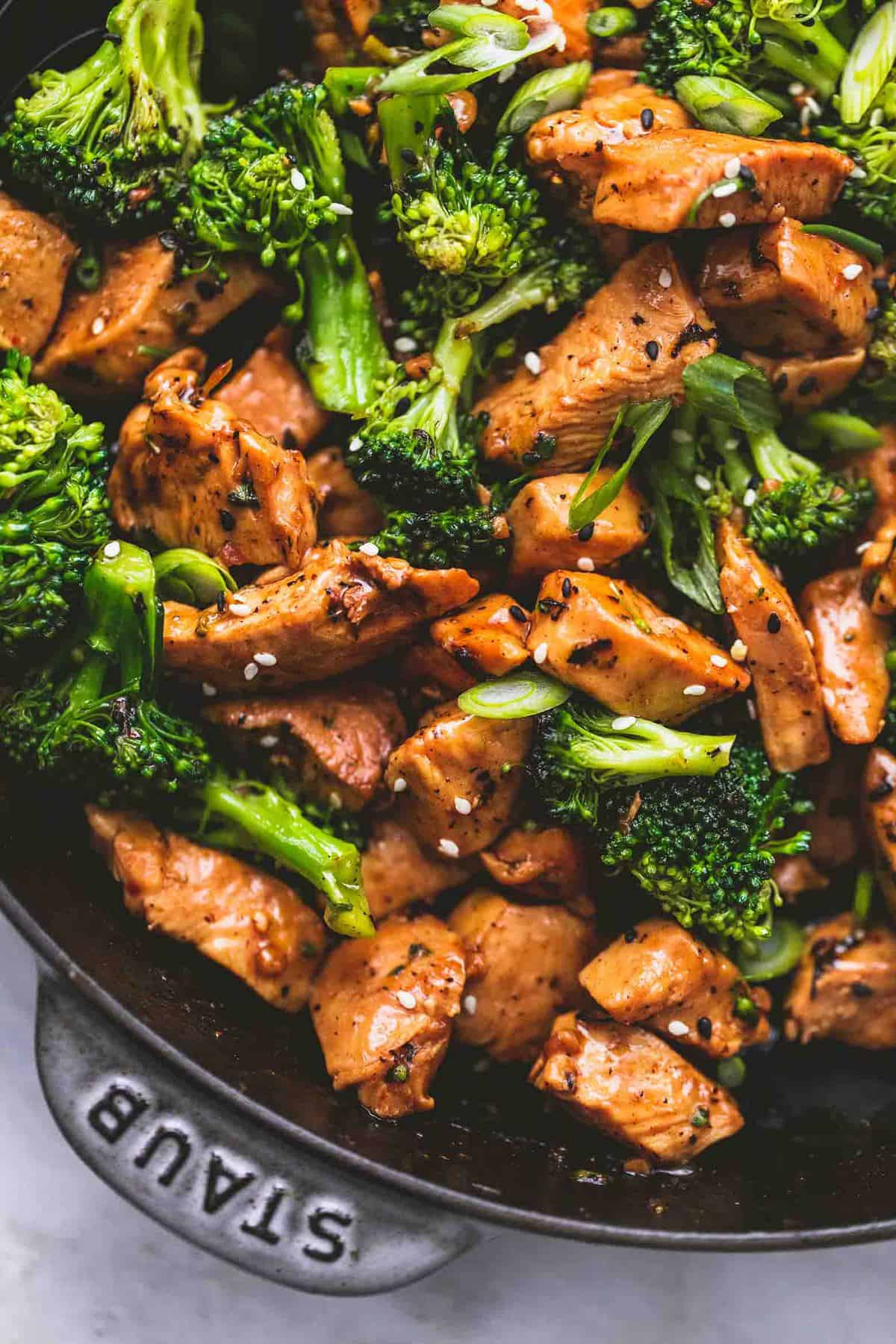 Chicken and Broccoli Stir Fry | Creme De La Crumb