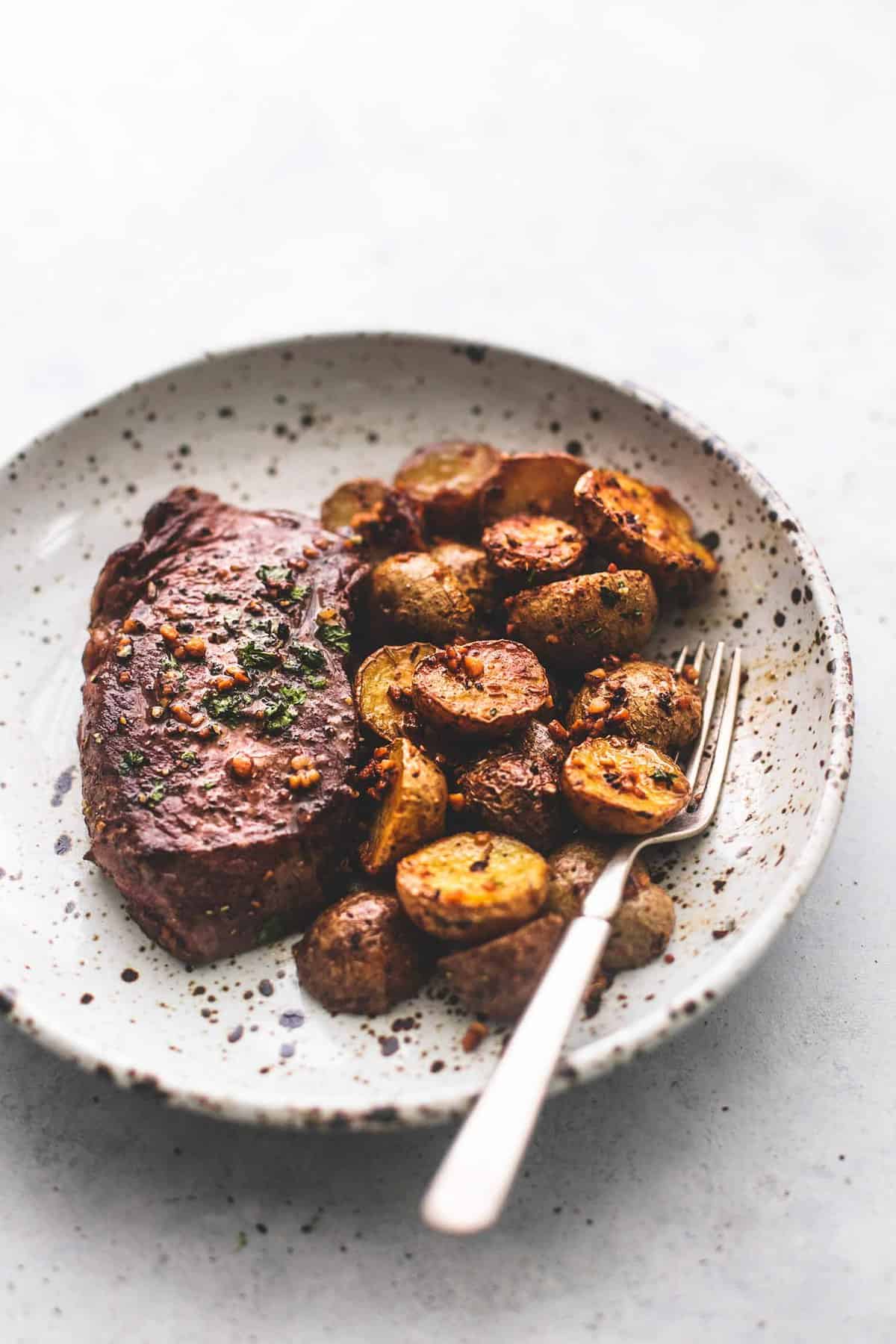One Skillet Coffee-Rubbed Steak and Potatoes Dinner