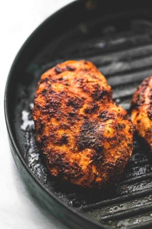 Simple Grilled Chicken Dry Rub easy tasty recipe | lecremedelacrumb.com