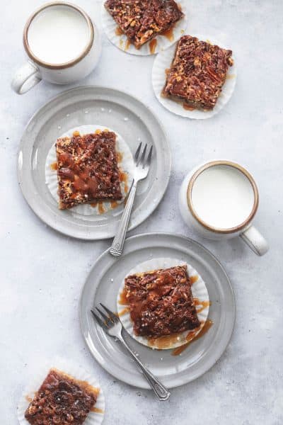 Salted Caramel Pecan Pie Bars - Creme De La Crumb