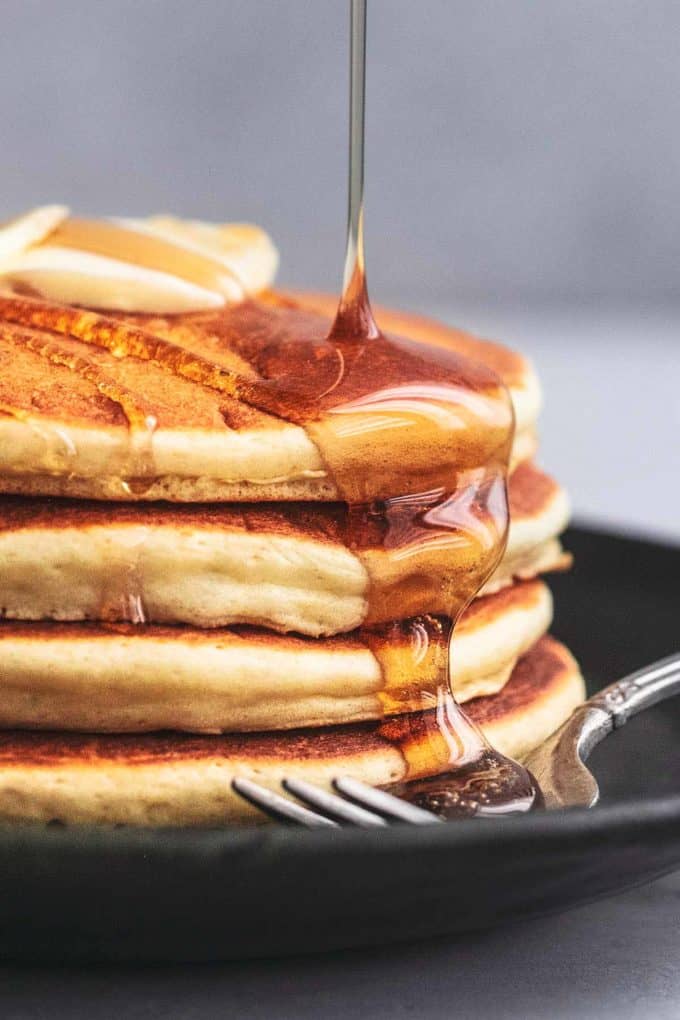 Fluffy Buttermilk Pancakes - Creme De La Crumb