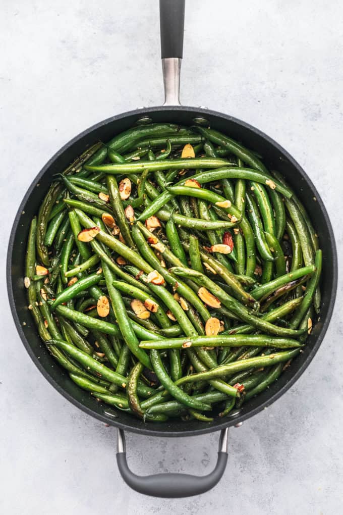 Sauteed Green Beans with Garlic and Almonds - Creme De La Crumb