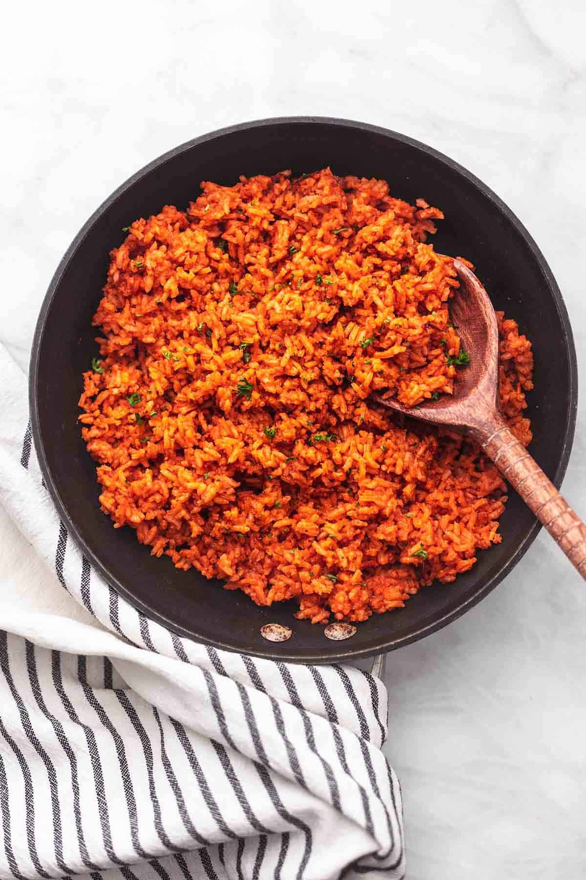 Super Easy Mexican Rice (Spanish Rice) | Creme De La Crumb