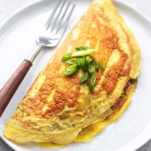 Easy Omurice Recipe (Japanese Omelet Rice) - Creme De La Crumb