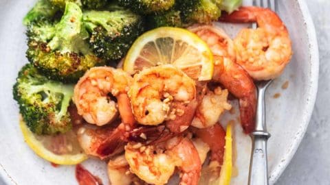 https://www.lecremedelacrumb.com/wp-content/uploads/2020/05/sheet-pan-shrimp-scampi-broccoli-2sm-4-480x270.jpg