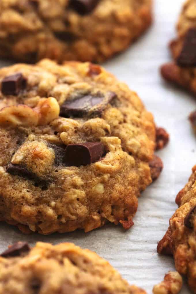 Chunky Monkey Banana Cookies - Creme De La Crumb