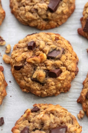 Chunky Monkey Banana Cookies - Creme De La Crumb