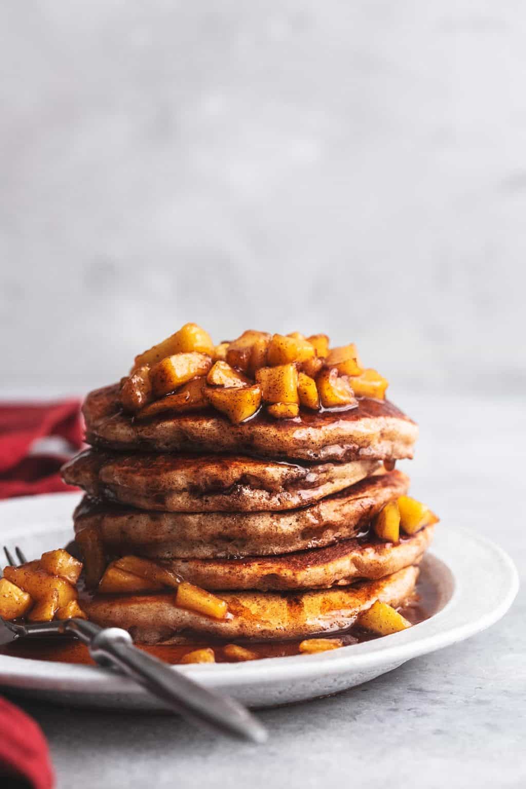 Apple Cinnamon Pancakes - Creme De La Crumb