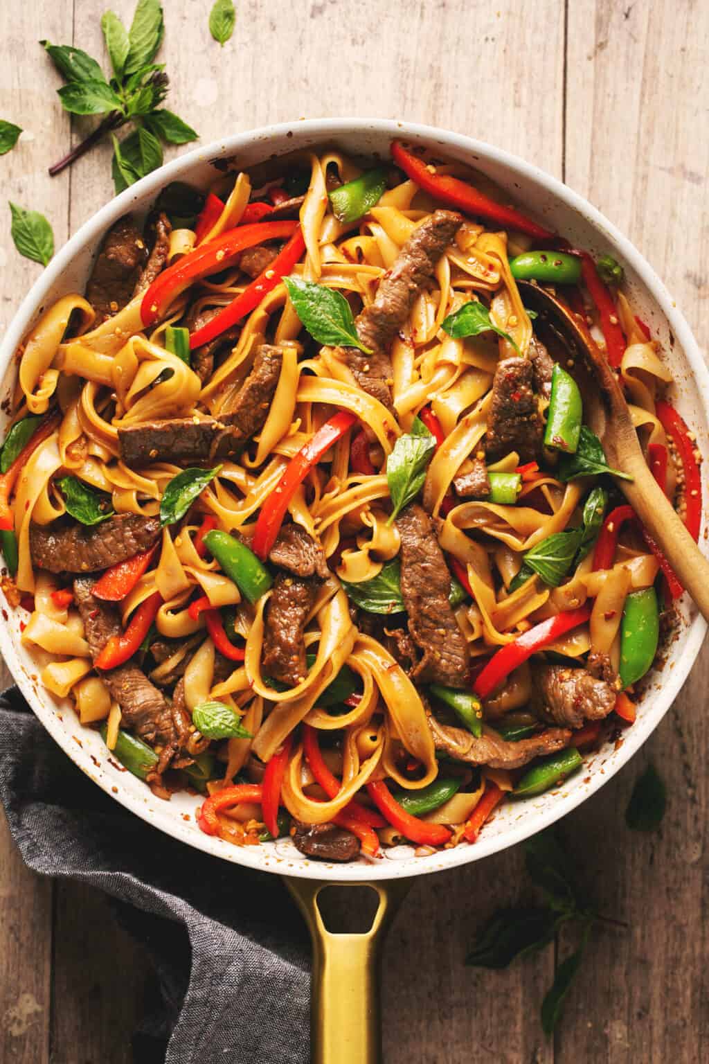 Thai Drunken Noodles - Creme De La Crumb