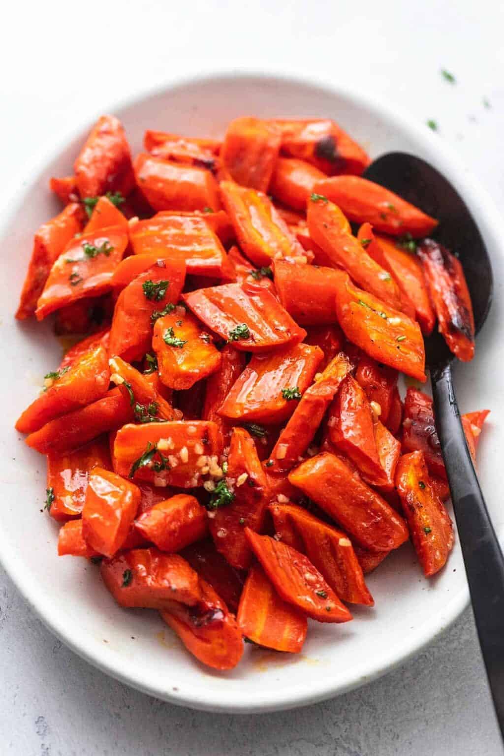 Roasted Honey Garlic Glazed Carrots Creme De La Crumb