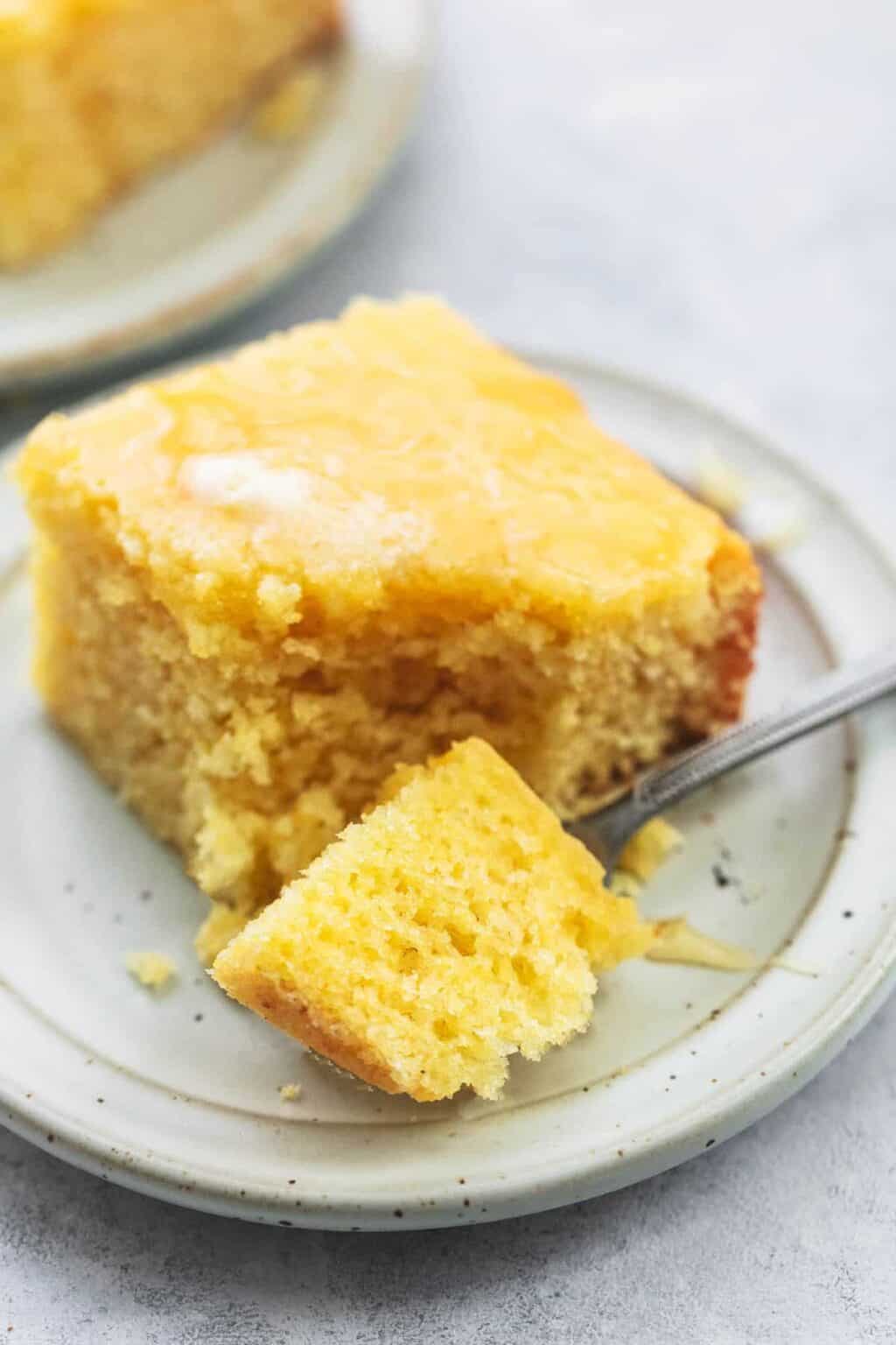 BEST Super Moist Cornbread Recipe - Creme De La Crumb