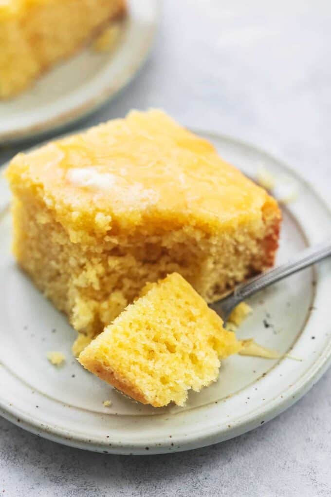 BEST Super Moist Cornbread Recipe - Creme De La Crumb